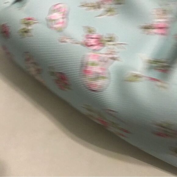 Gucci
floral canvas tote    - Picture 10 of 13